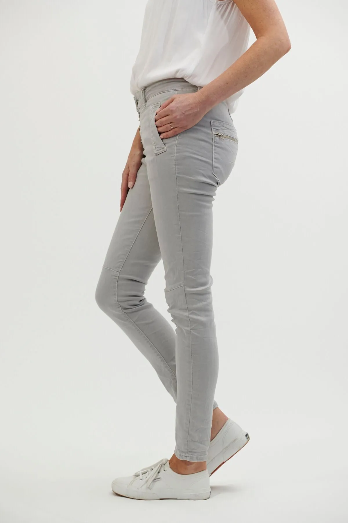 Italian Star | Button Jeans | Dove (Light Grey)